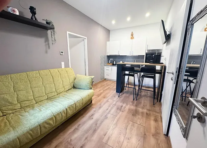Cozy In Location With Free Parking Apartment Wien