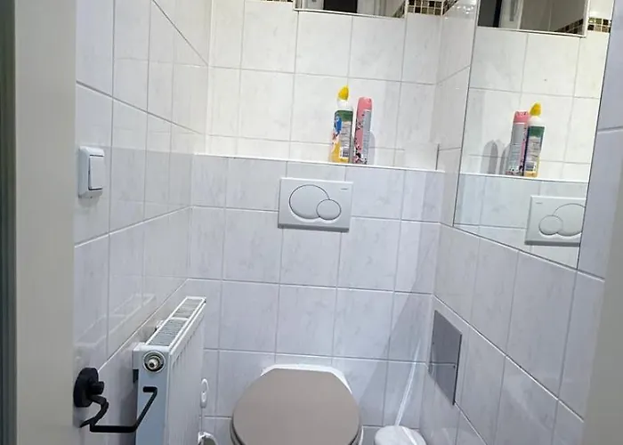 Apartment Cozy In Location With Free Parking *