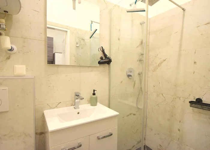 Cozy In Location With Free Parking Apartment Wien
